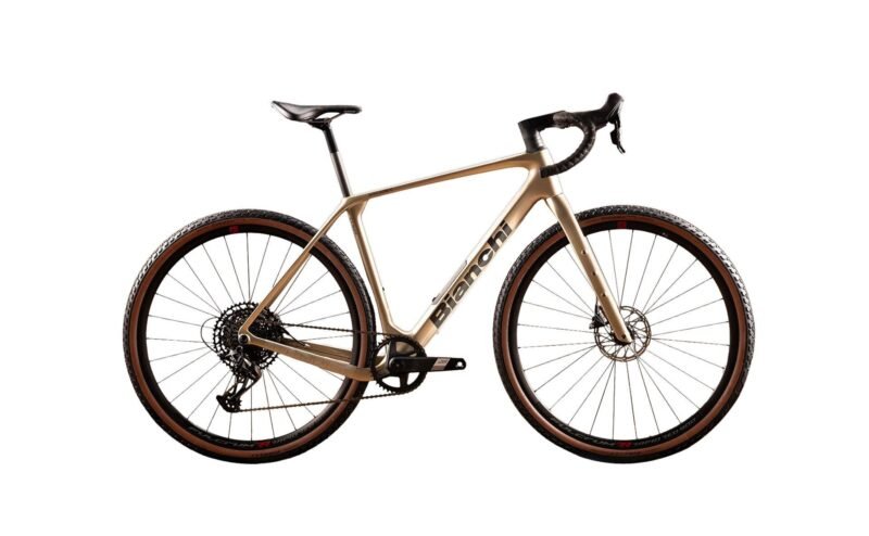 1920Wx1920H_YUB88I-AZ_Ph Rower gravelowy Bianchi ARCADEX COMP APEX/SX 12S